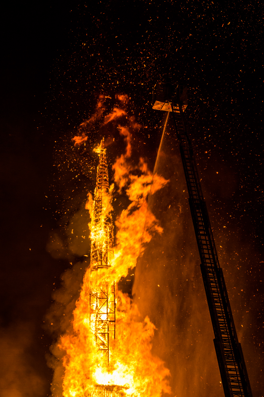 valencia-las-fallas-festival-16